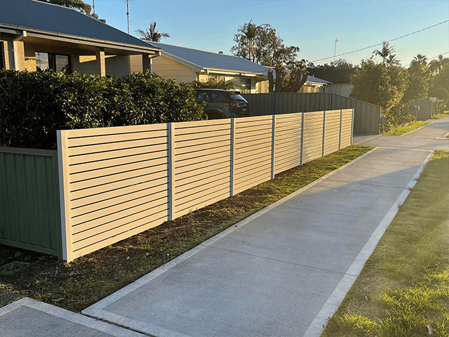 painel de cerca de tela de ripas horizontal de privacidade de alumínio de metal decorativo de jardim personalizado